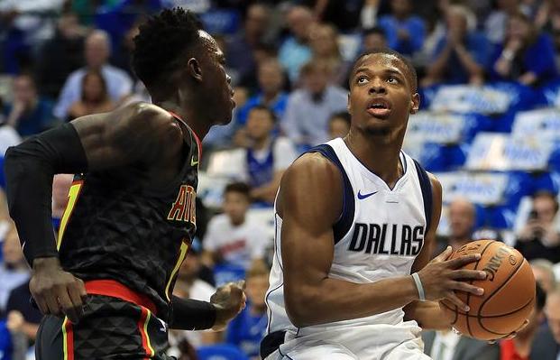 以两指轻点 以两指轻点